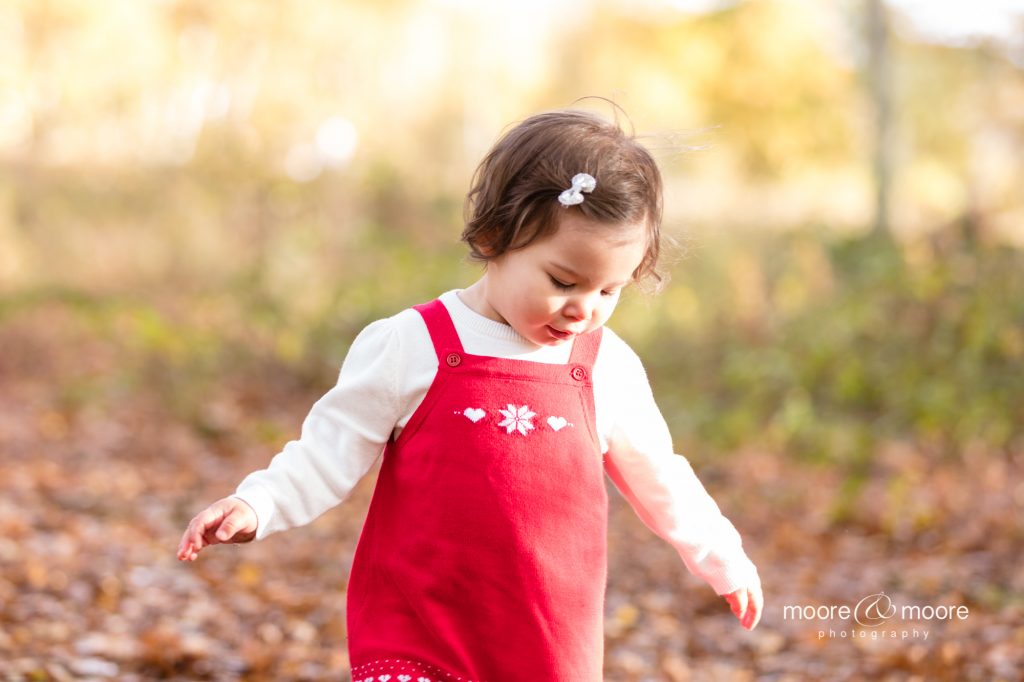 Autumn family photo session - children enjoying the woods. Photography by Helen Moore, moore&moore photography