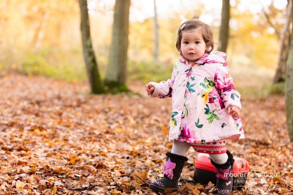 Autumn family photo session - children enjoying the woods. Photography by Helen Moore, moore&moore photography